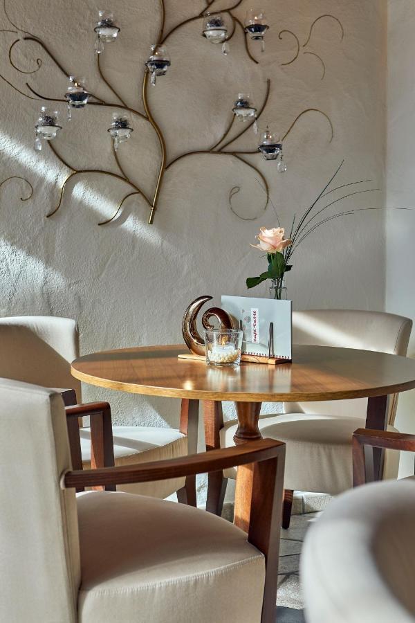 Hotel Table Kurfar Exterior foto