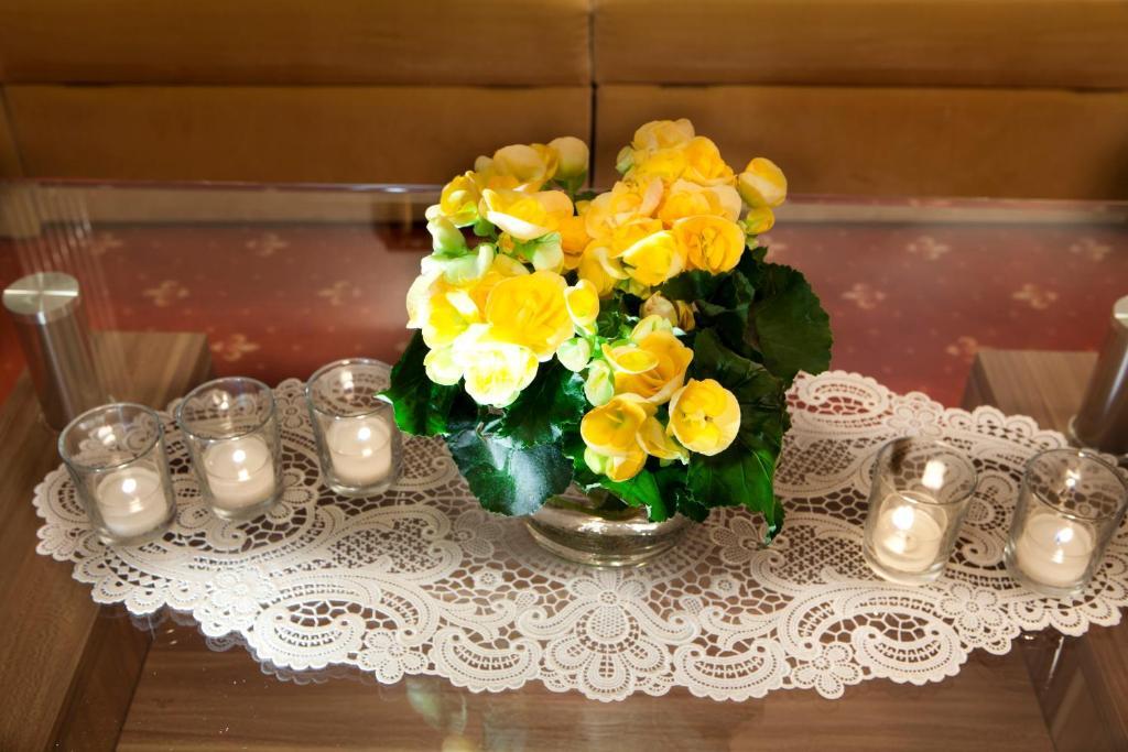Hotel Table Kurfar Exterior foto